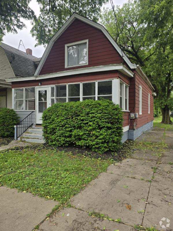 Building Photo - 1610 W Butler St Rental