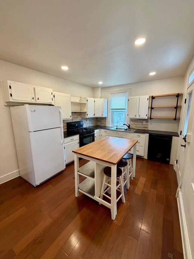 Photo - 512 E Fulton St