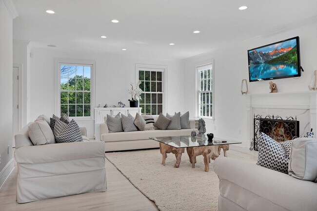 Photo - 131 Flying Point Rd