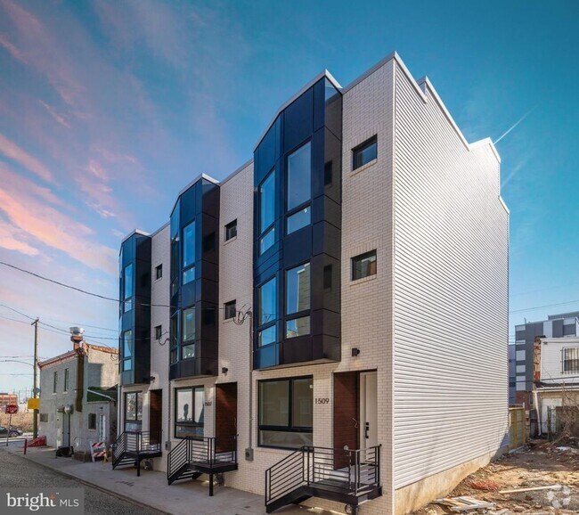 Building Photo - 1509 S Bambrey St Rental