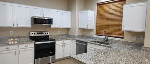 Building Photo - 2407 W Jake Haven Rental
