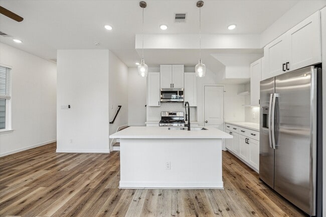 Photo - 2333 Hoskins Dr