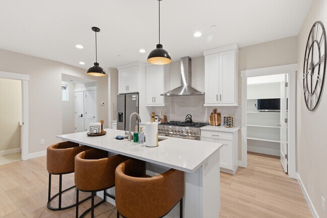 Photo - 1562 E 3900 S