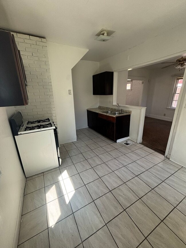 Photo - 3bd Single Cash Pay
