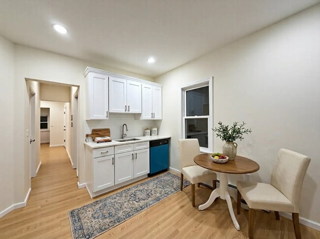 Cocina decorada virtualmente - 356 Carnegie Pl Unidad 1