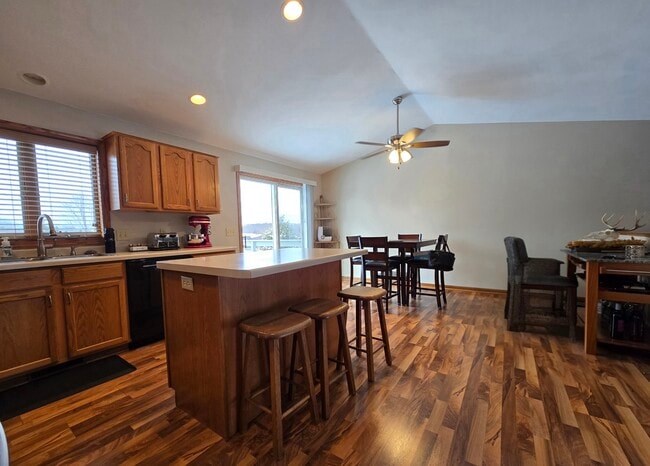 Photo - Hyacinth Ct Greenville WI