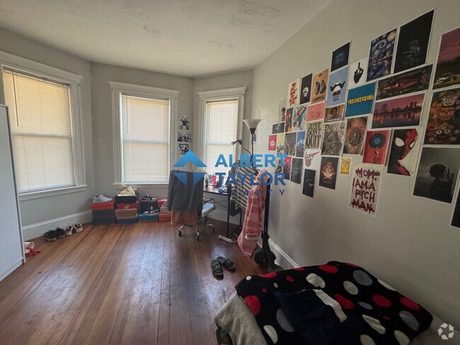 Building Photo - 528 Cambridge St Unit 1 Rental