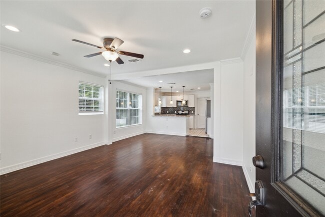 Photo - 1301 Pearson St