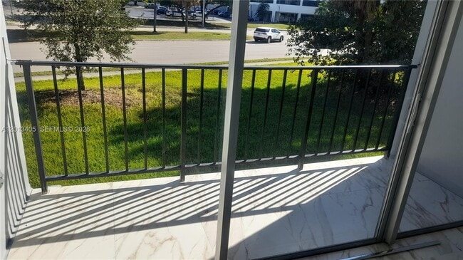 Photo - 310 Fontainebleau Blvd Unit 203