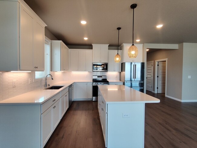 Photo - Gorgeous Newer Single Family Home in West ...