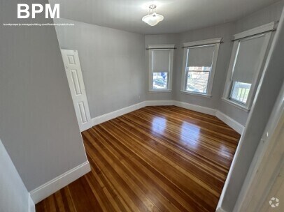 Building Photo - 11 Atkins St Rental