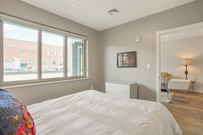 Photo - 10 Essex St Unit 406