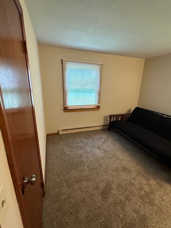 9 Applewood Ln