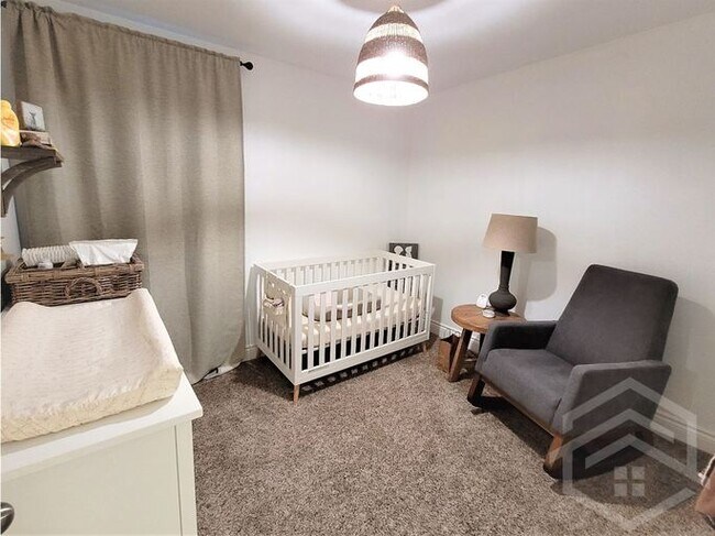 Photo - 3-Bedroom with a Heated Shop!!