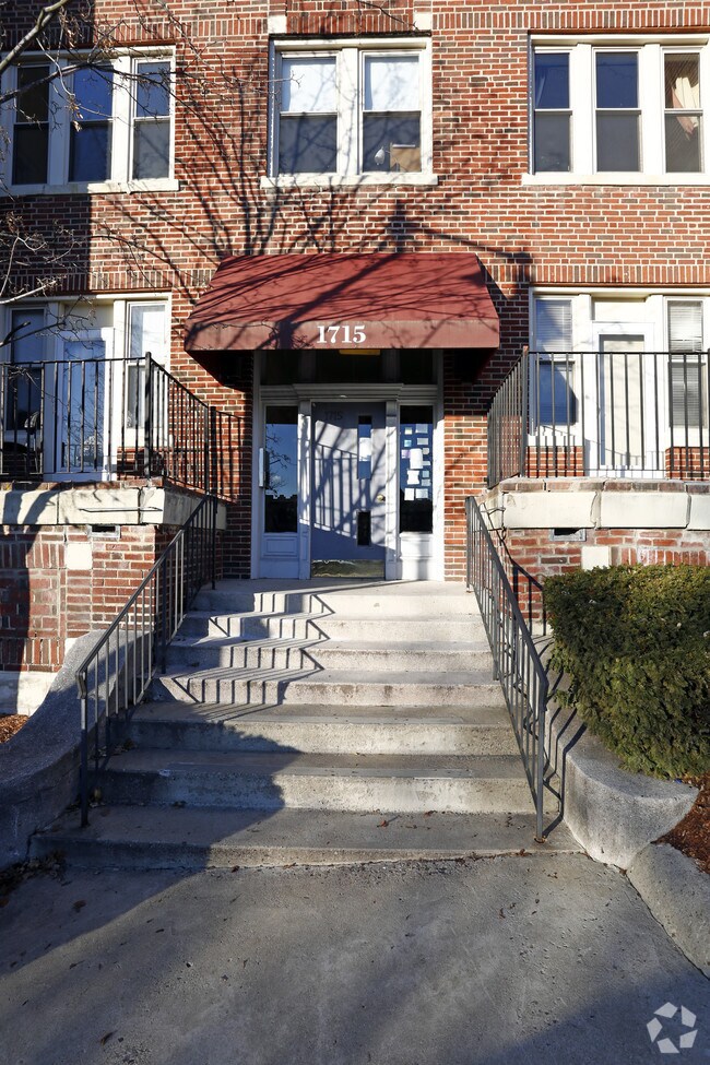 Commonwealth - 1715- Commonwealth Avenue