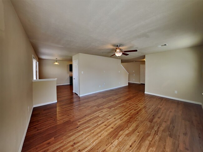 Photo - 5923 Stockholm Ct
