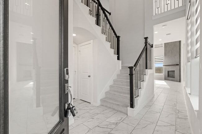 Photo - 6579 Scarlet Pond Ln