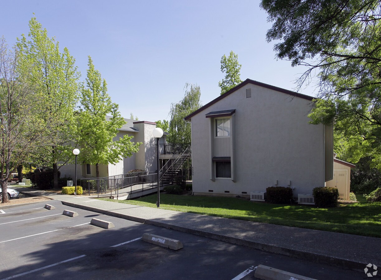 Photo - Snowcap View Apartments