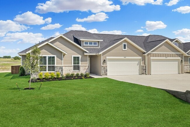 Photo - EDGEWOOD ESTATES NOW PRE-LEASING! LUXURIOUS DUPLEX LOCATED ON 1-ACRE LOT IN MIDLOTHIAN, TX!
