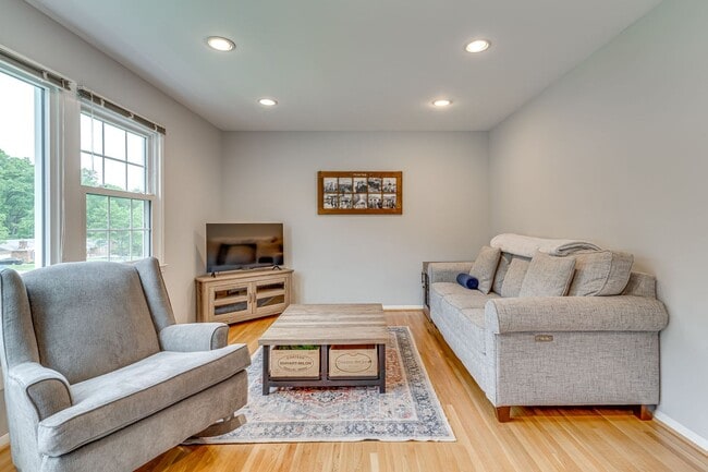 Photo - Spacious 4-bedroom home in West Springfield!