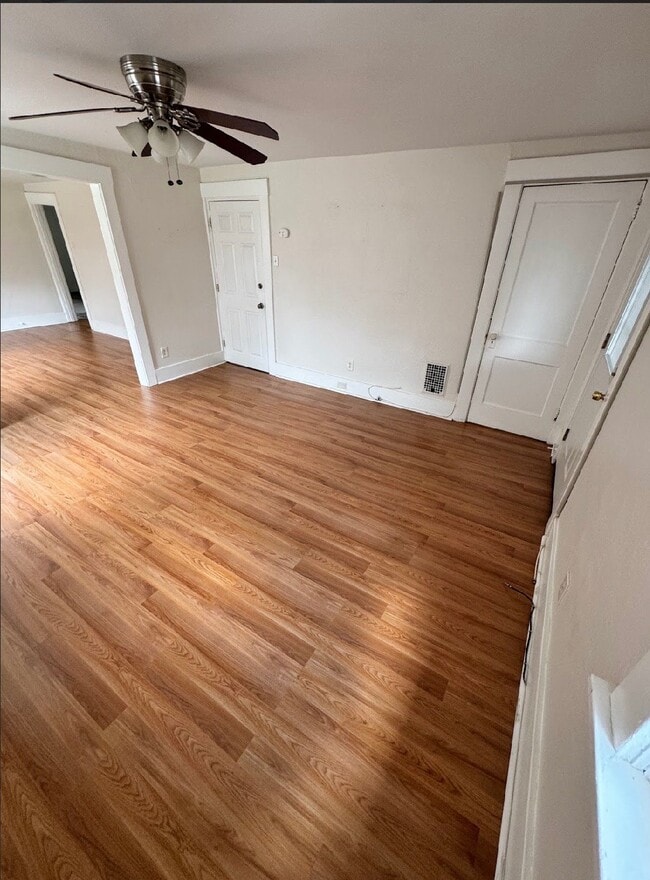 Photo - 2844 Louisiana Ave Unit 3