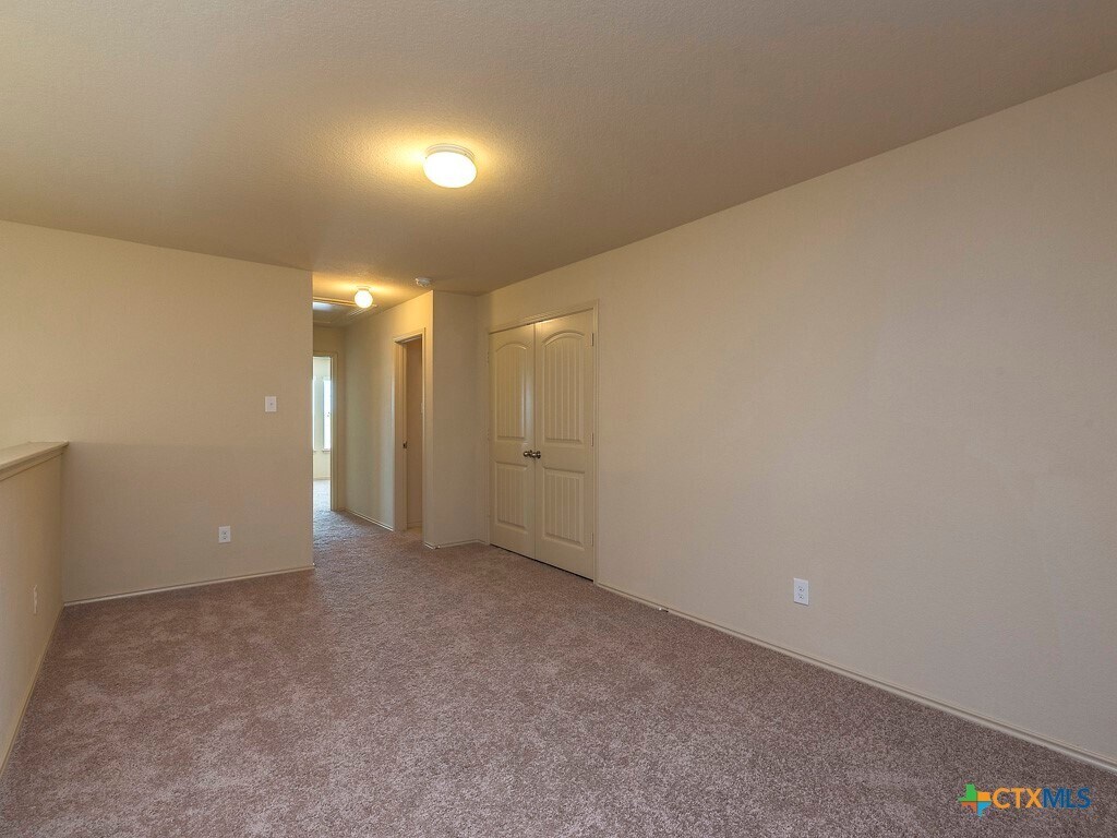 Photo - 113 Tallow Trl