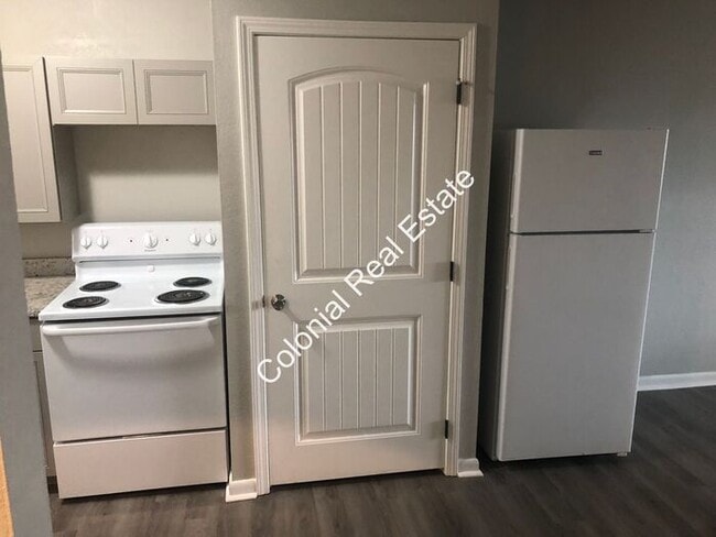 Photo - Updated and spacious 2 bedroom 1 bathroom apartment for rent!