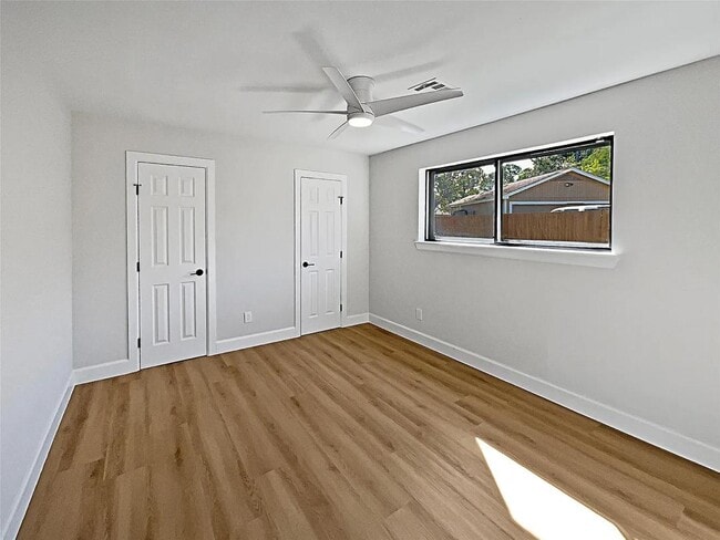 Photo - 5742 Ludington Dr