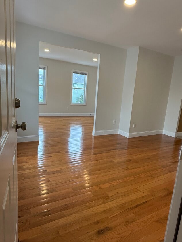 Photo - 152 George St (Fall River, MA)