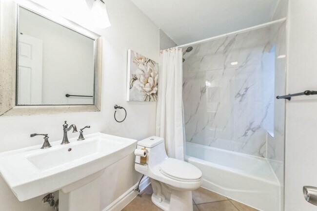 Photo - 2924 NW 69th Ct