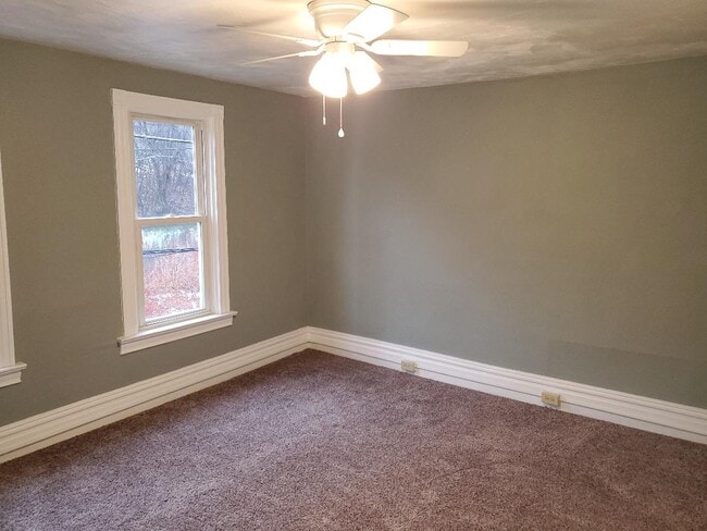 Photo - 548 Railroad St