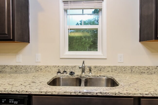 Photo - 120 Woodcote Dr