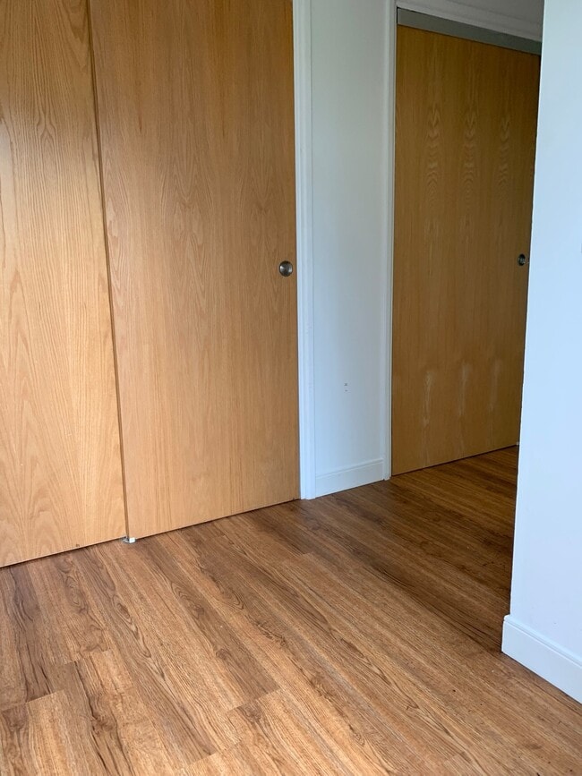 Photo - 1051 Danby Rd