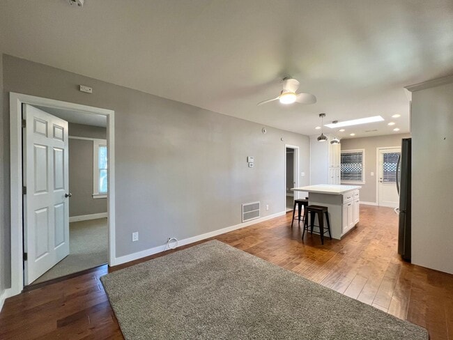 Photo - 2 Bedrooms, 1 Bathroom Charmer Near Downtown Napa