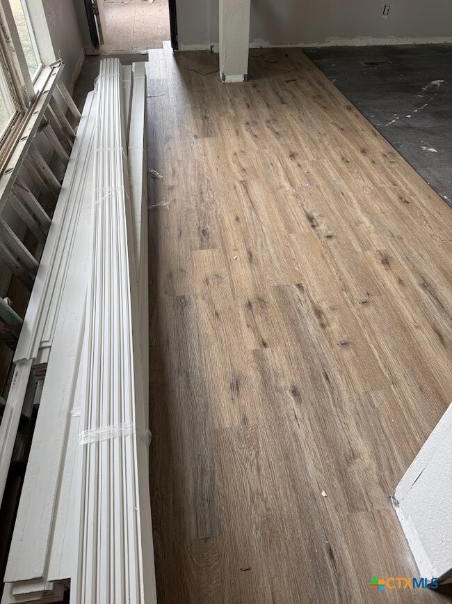 Photo - 230 Saddle Dr