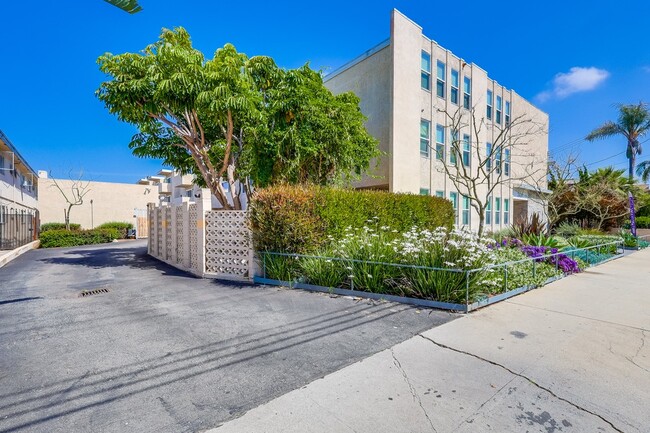 Punto de vista exterior - 537 W. Hyde Park Blvd