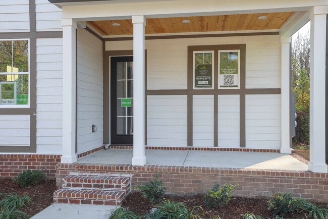 Photo - Short distance from historic Downtown Franklin