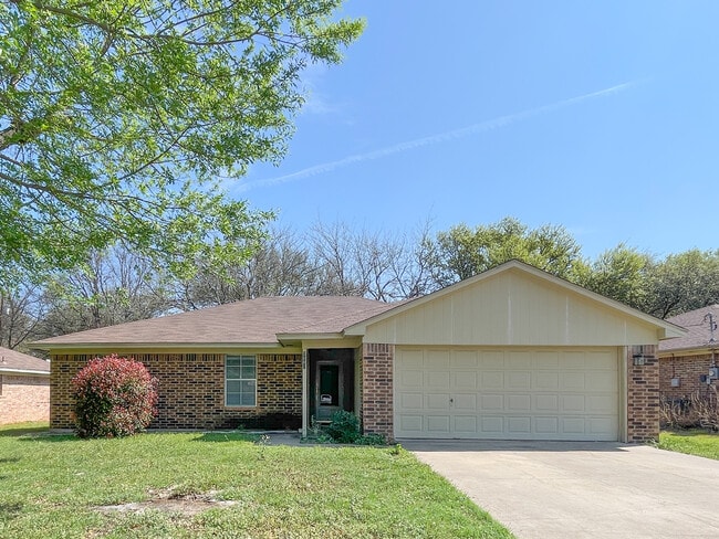 Photo - 2000 Ramada Dr