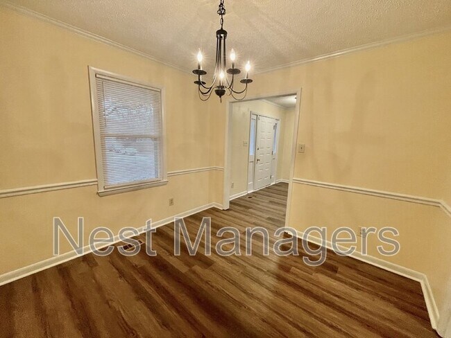 Photo - 2109 Hollyridge Pl