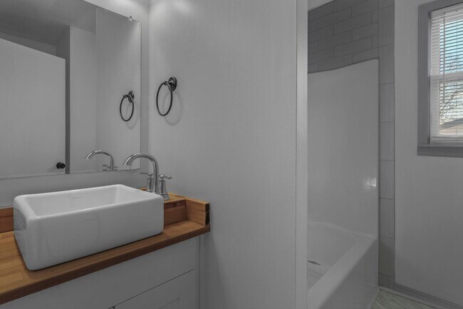 Photo - Beautiful Duplex Located near Downtown Columbia!