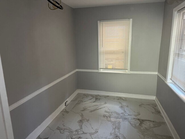 Photo - 311 Gaskill St