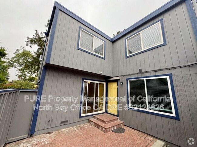 Building Photo - 900 Civic Center Dr Rental