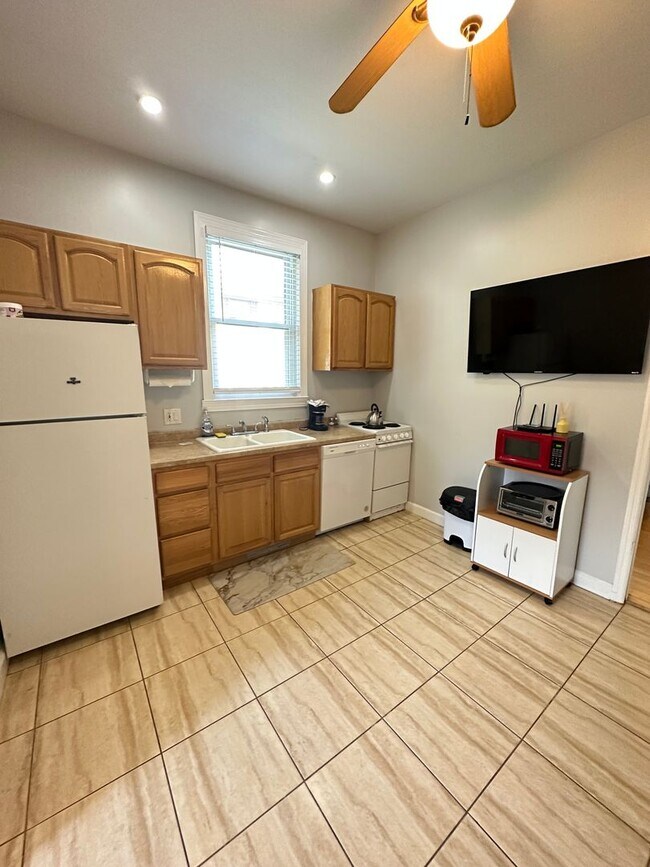 Photo - 3213 Bull St Units B&C Unit B - Sweet Bull Suite