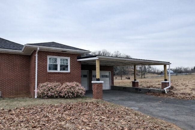 Photo - 21335 Green Spring Rd