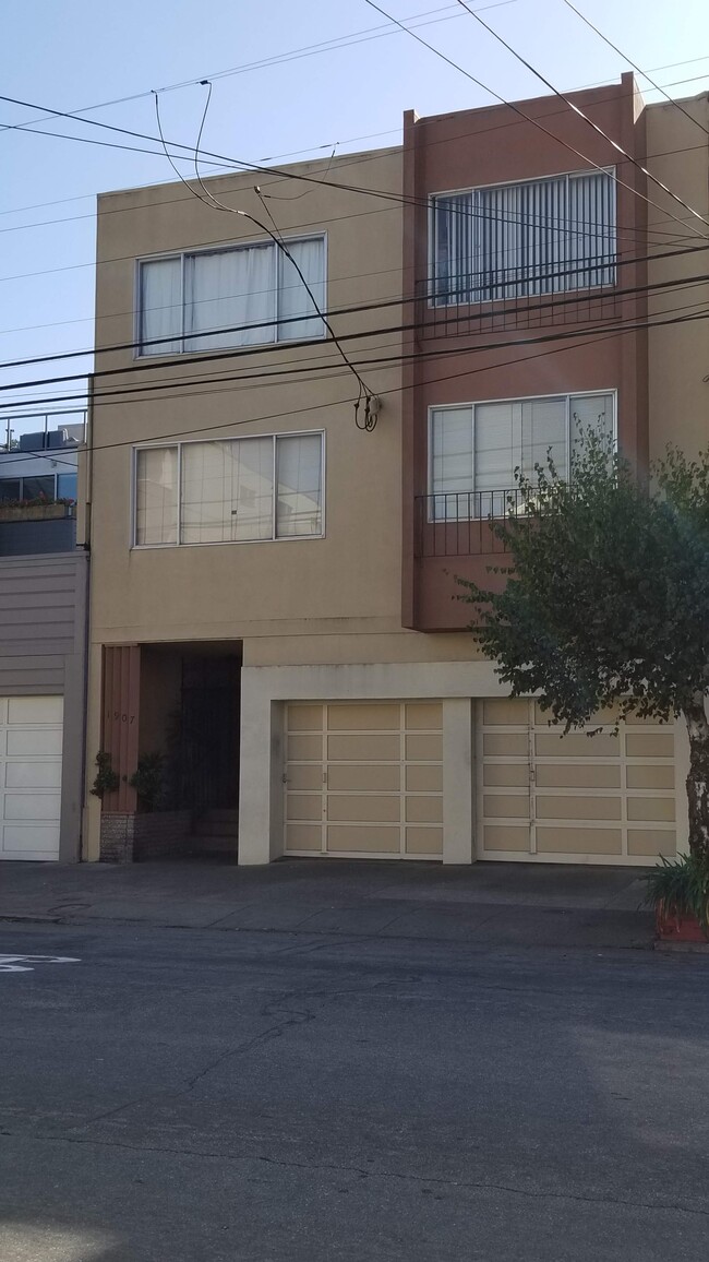 Photo - 1907 Greenwich St Unidad 4