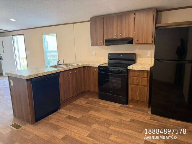 Photo - 512 10th St SW