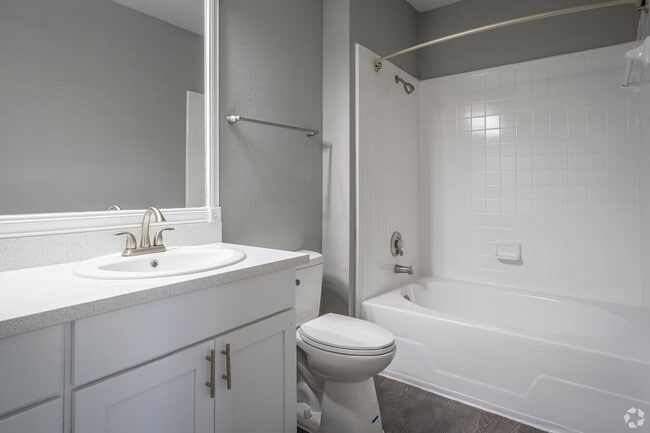 Photo - Not Your Basic Apartment! Unidad STB4