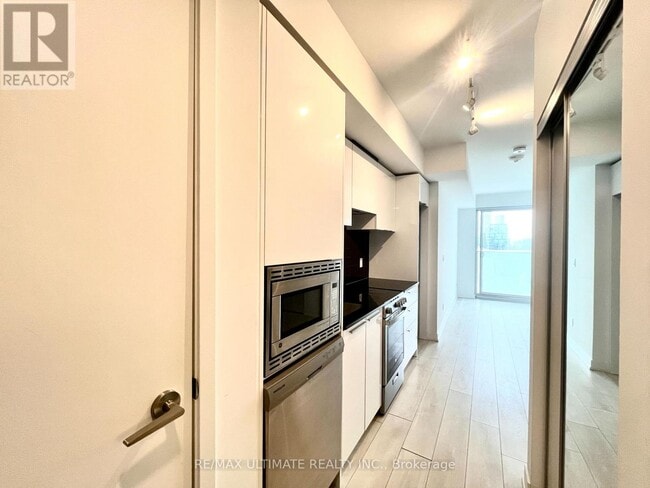 Photo - 501 Yonge St Unit 4004