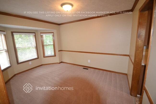 Photo - 130 Williamsburg Ln