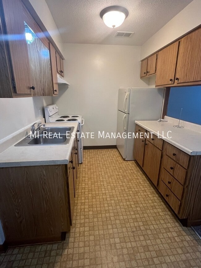 Photo - 7593 48th Ave